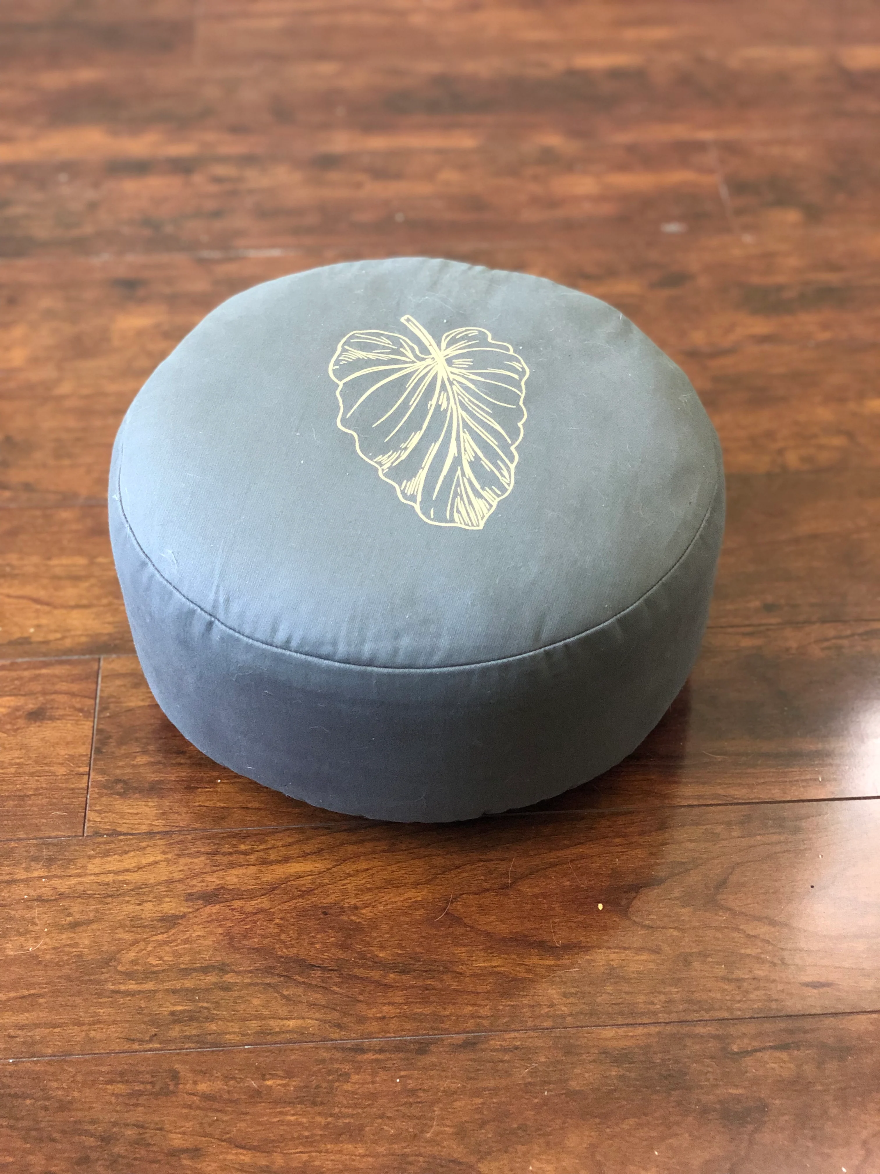 Meditation and Practioner's Cushion - Image 12