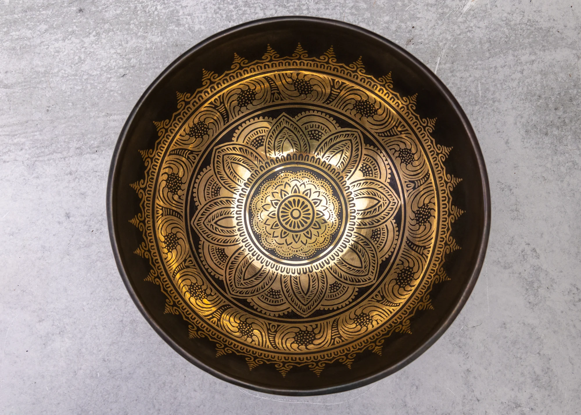 9.25' D Tone 3rd Octave Bronze 0787 - Image 3