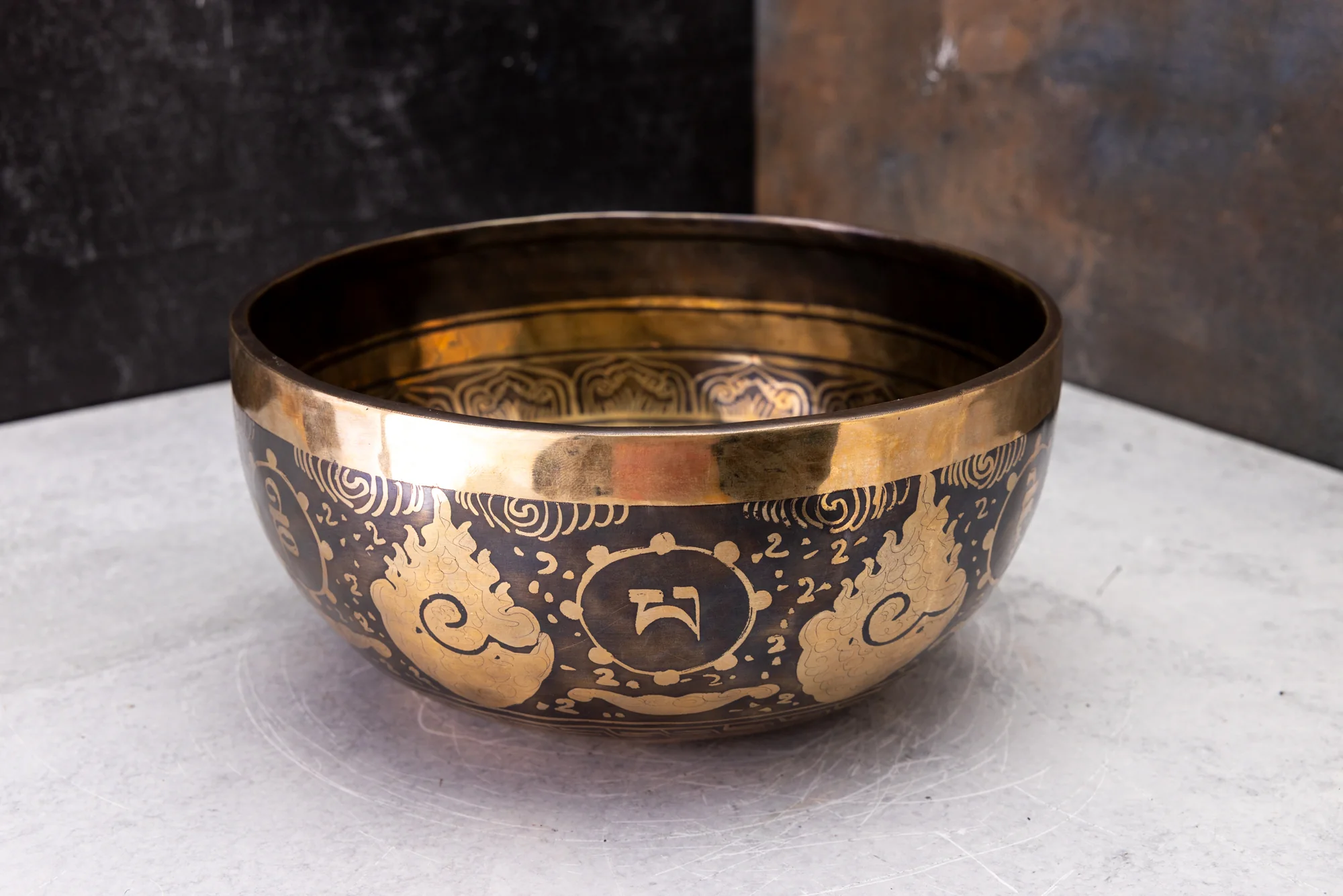 9' F Tone 3rd Octave Bronze 0956 - Image 8