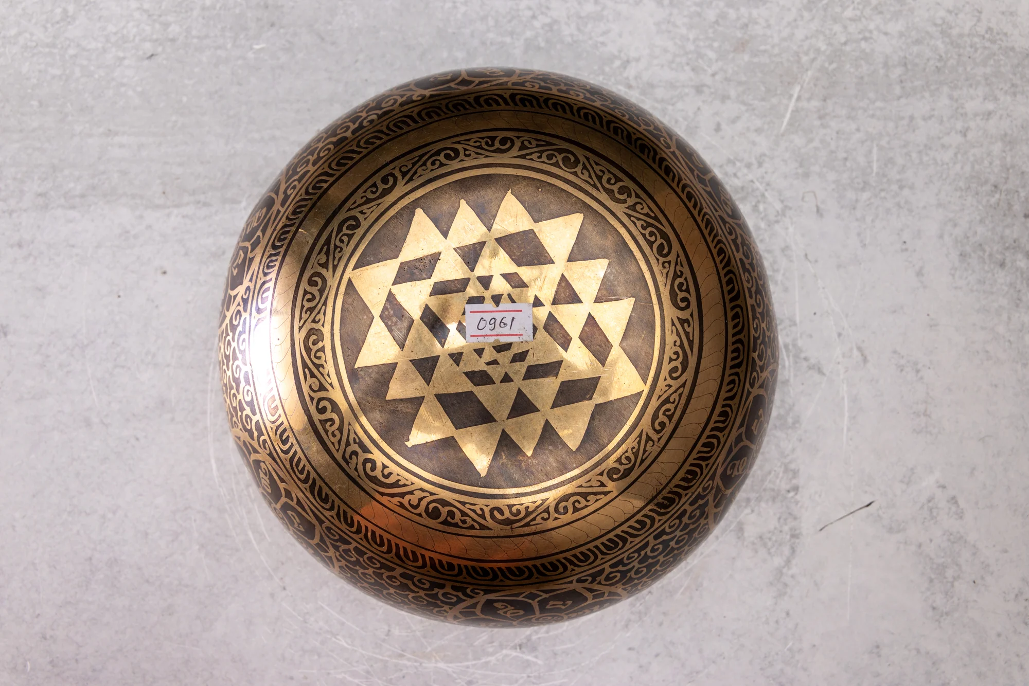 8.5' E Tone 3rd Octave Bronze 0961 - Image 4