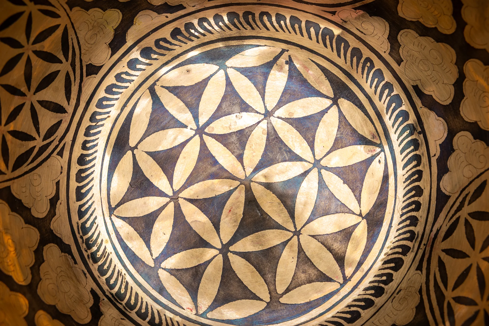 8.5' E Tone 3rd Octave Bronze 0961 - Image 9