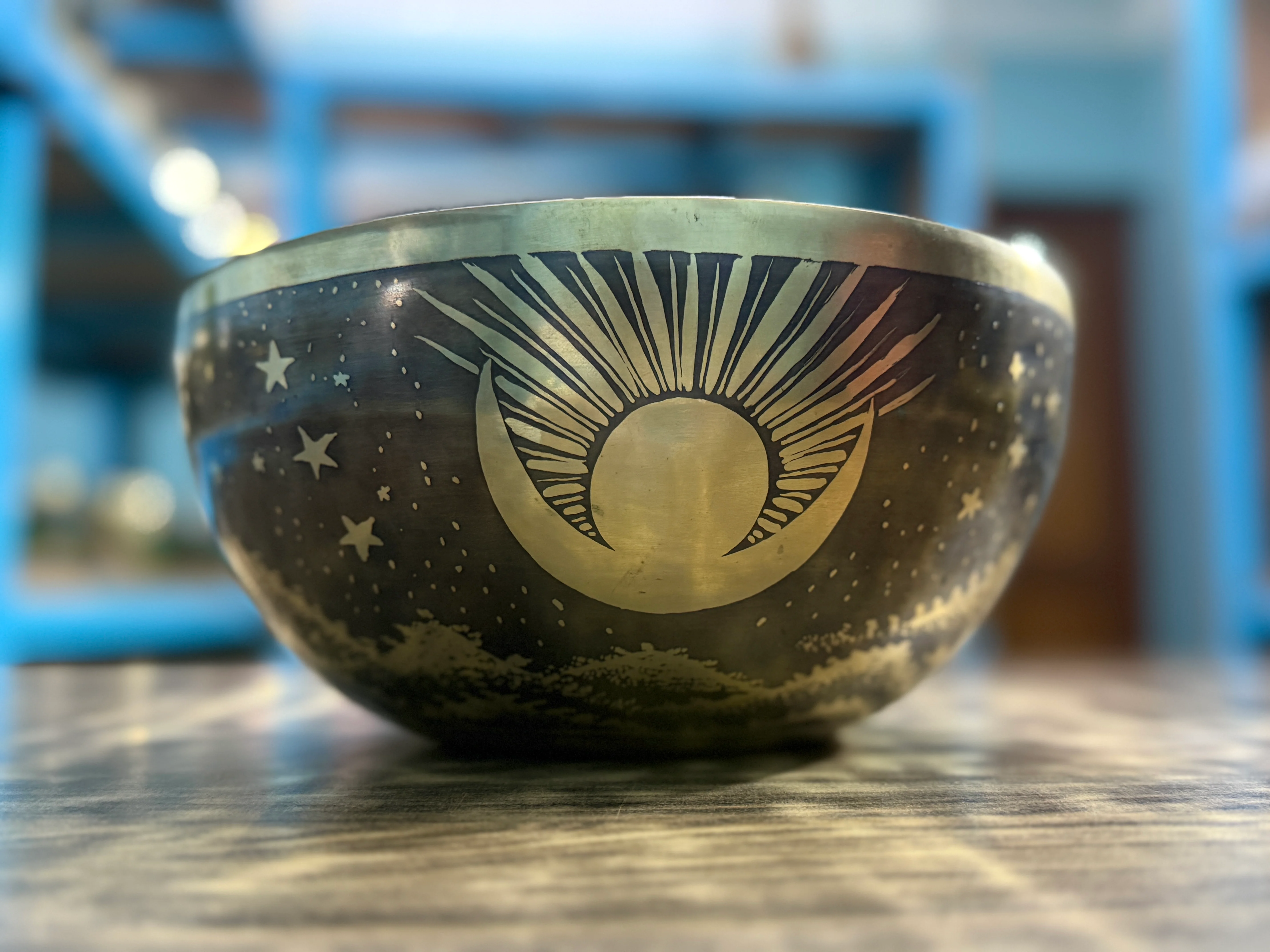 The Peeking Sun Bowl 9 Inch Special Edition Singing Bowl - Image 13