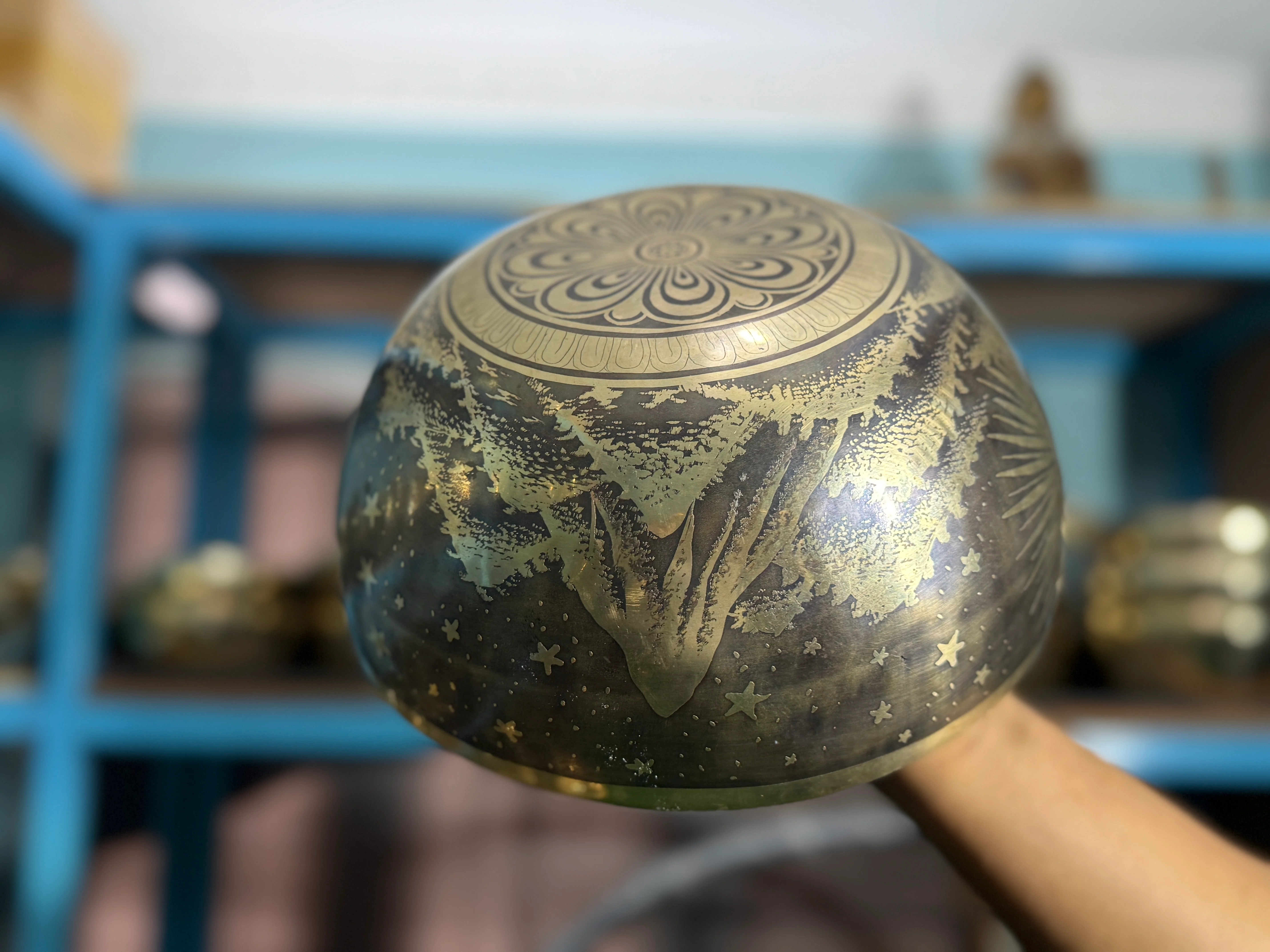 The Peeking Sun Bowl 9 Inch Special Edition Singing Bowl - Image 40