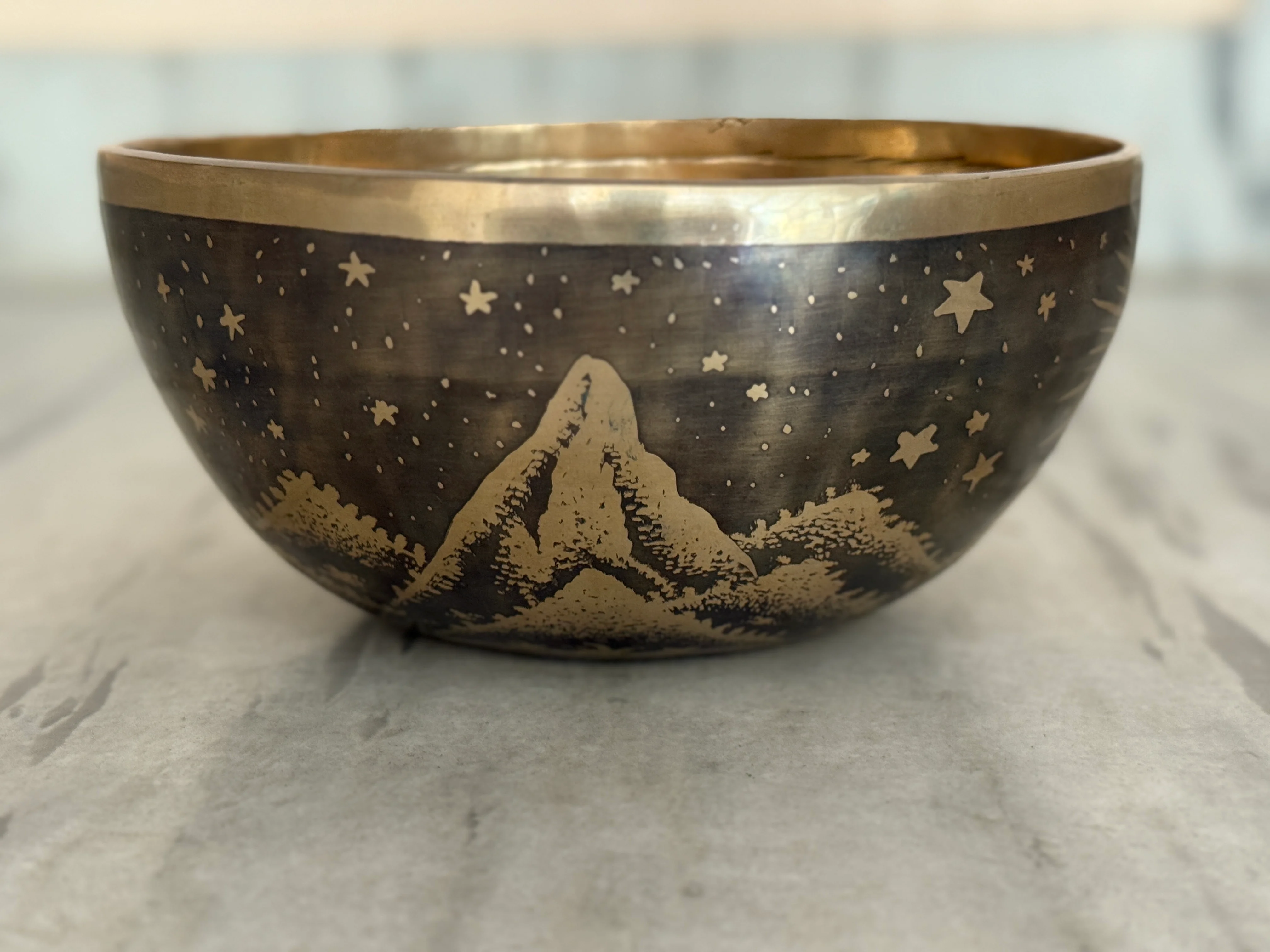 The Peeking Sun Bowl 9 Inch Special Edition Singing Bowl - Image 51