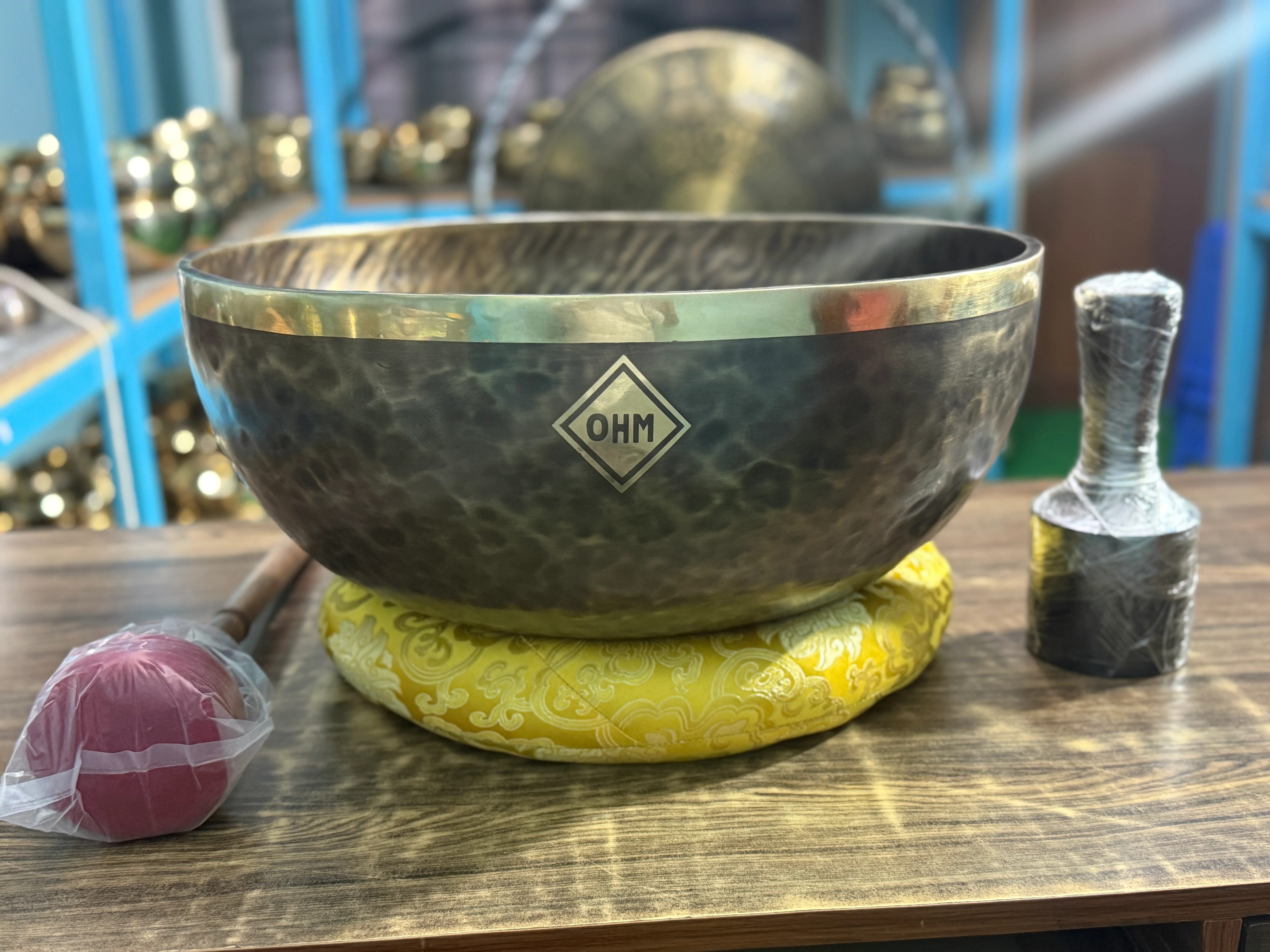 20 Inch Makers Mark Foot Bowl: Stand Inside Your Singing Bowl - Image 9