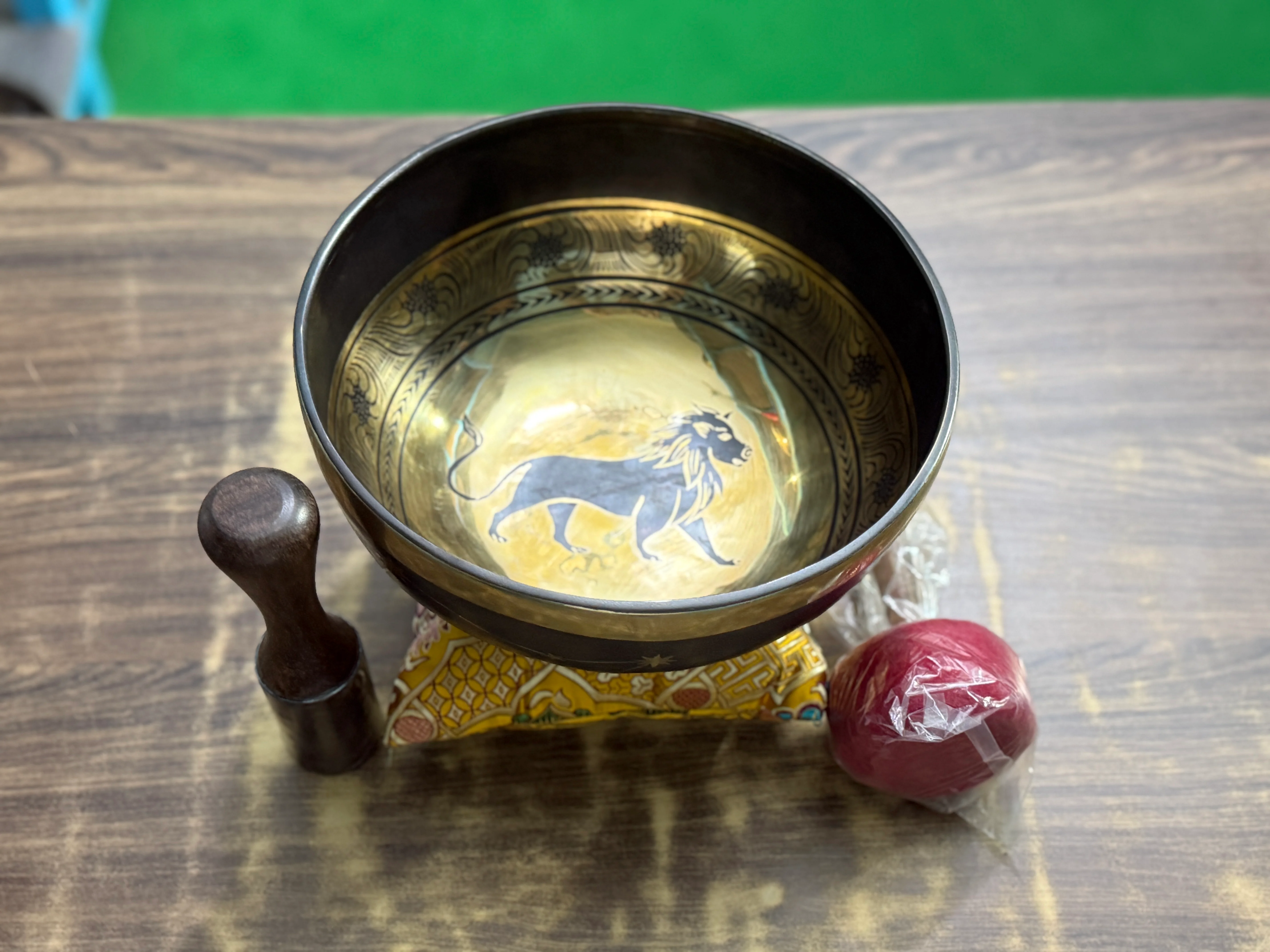 The Leo Singing Bowl - 9 inch Large | Handmade In Nepal - Image 29