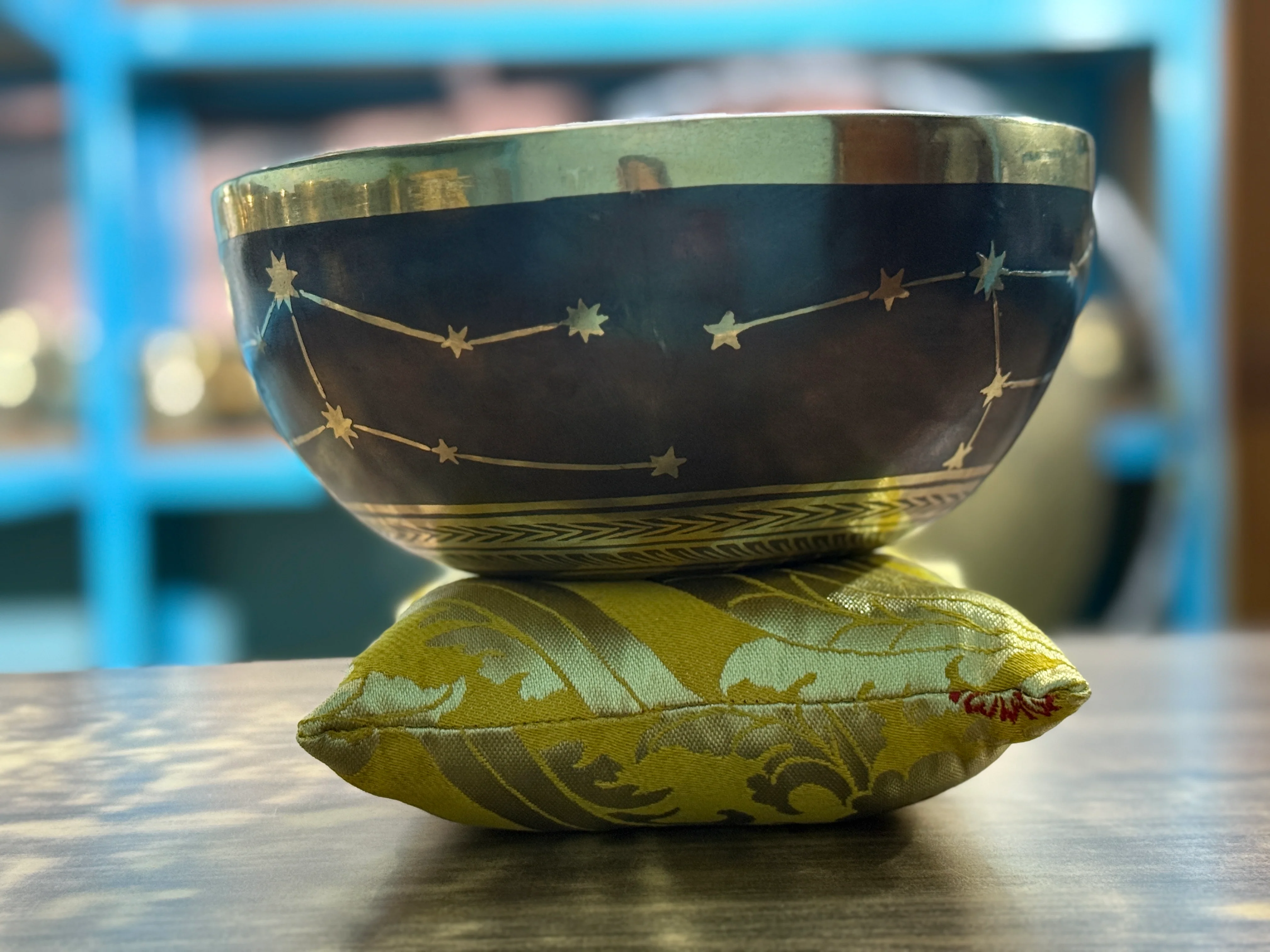 The Virgo Singing Bowl - 9 inch Large | Handmade In Nepal - Image 12
