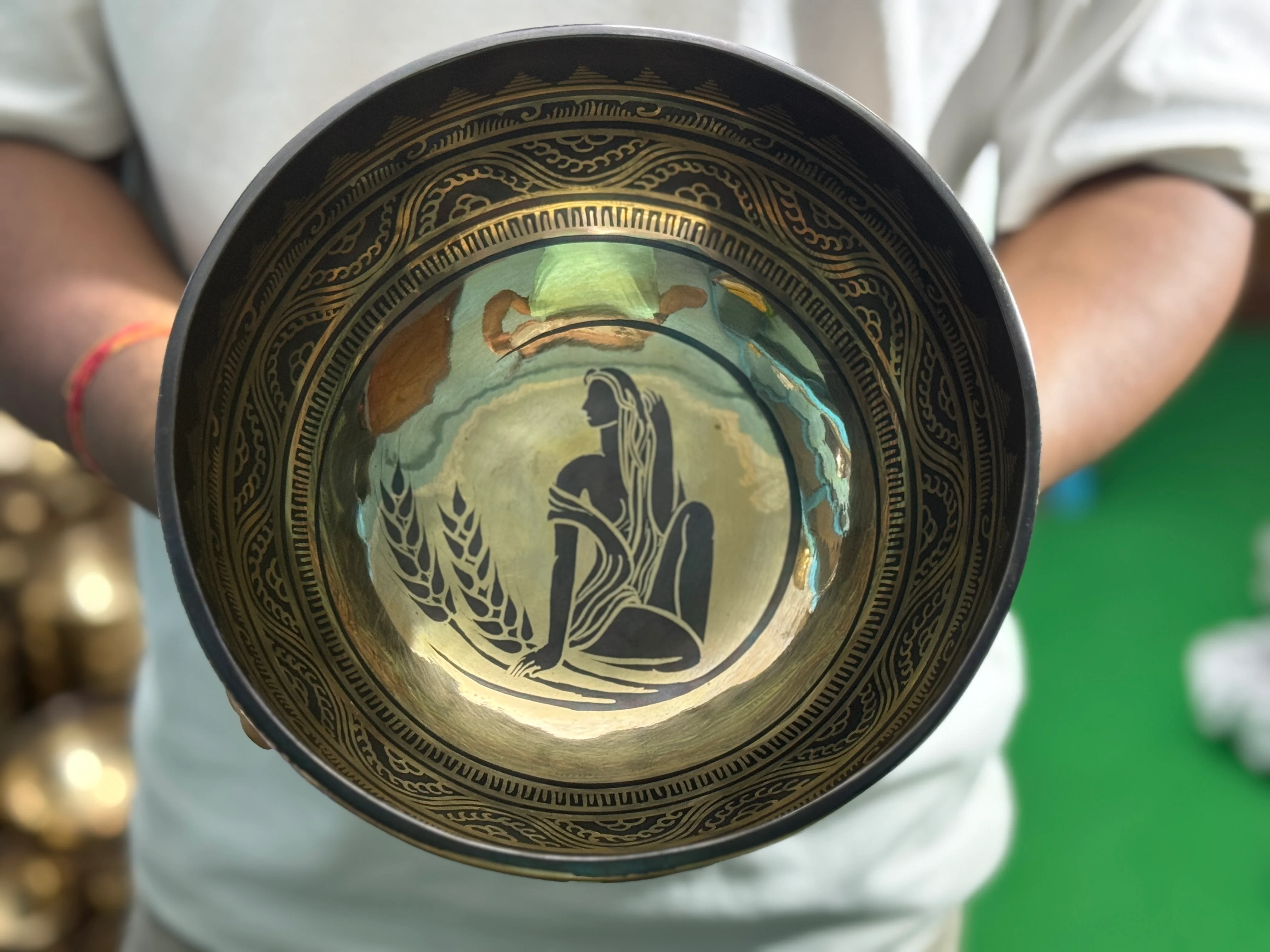 The Virgo Singing Bowl - 9 inch Large | Handmade In Nepal - Image 25