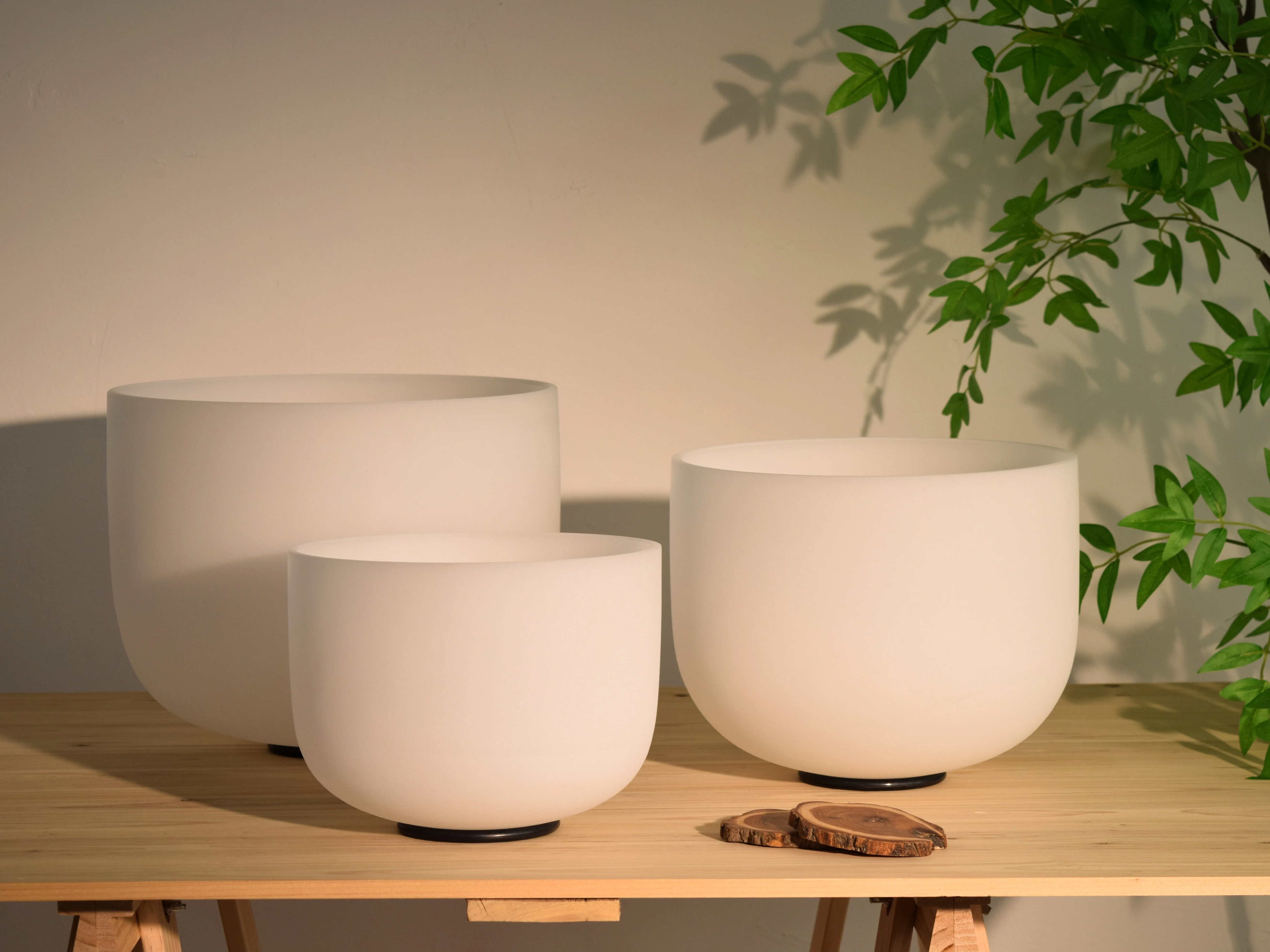The Major Triad | Frosted Crystal Singing Bowl Set — C E G | 432 Hz - Image 3