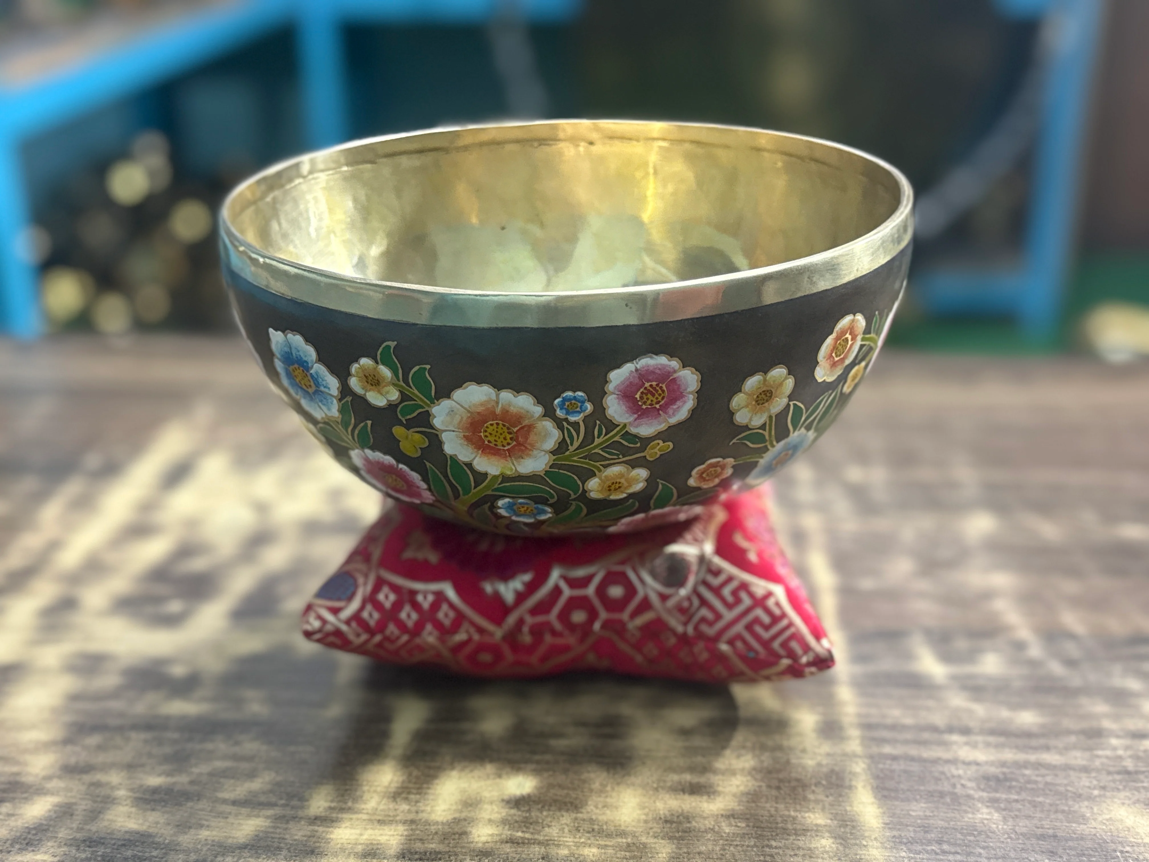 The Meadow Bowl I  9 Inch Hand-Painted Singing Bowl. Limited Edition Run - Image 5