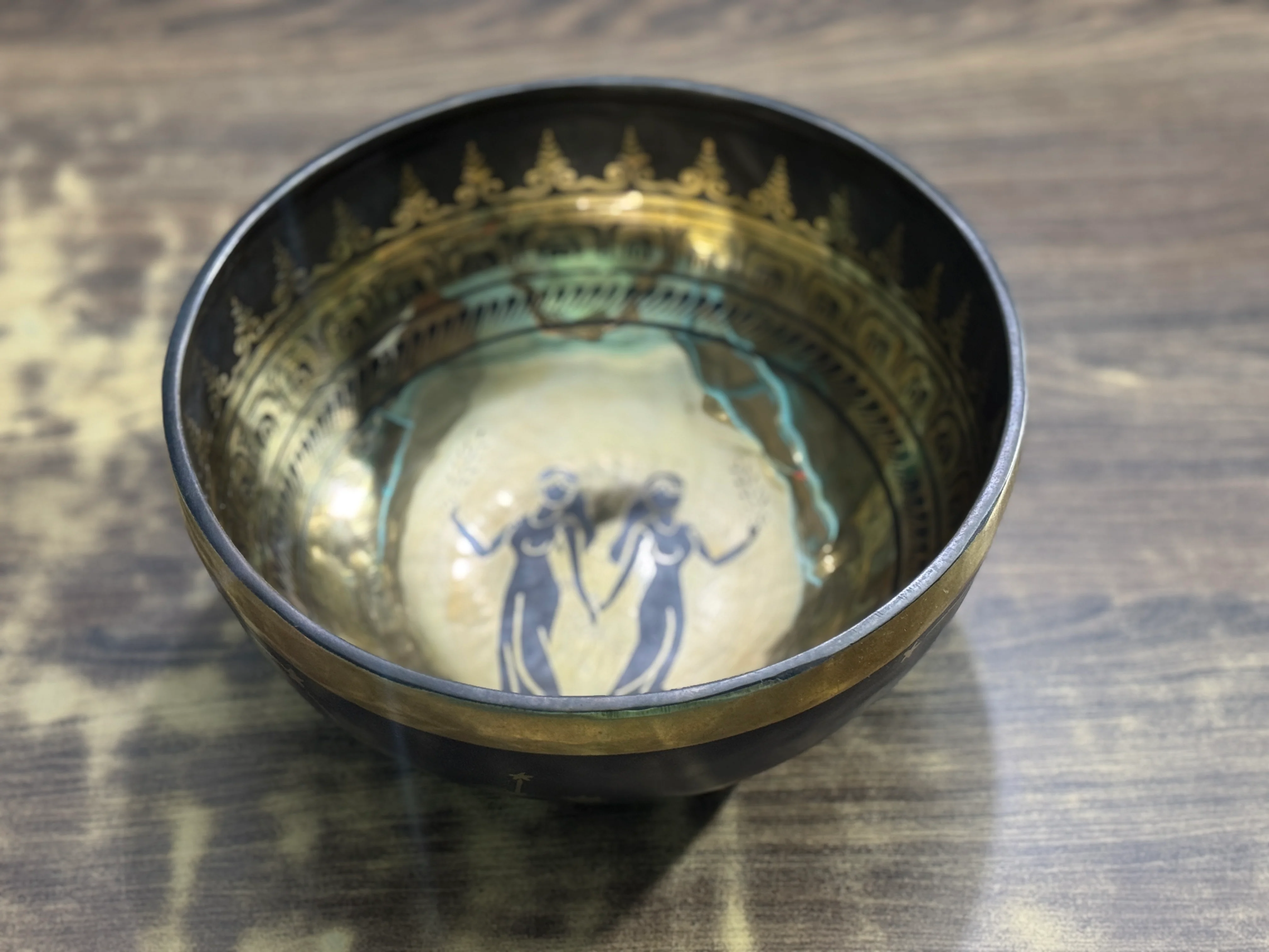 The Gemni Singing Bowl - 9 inch Large | Handmade In Nepal - Image 10