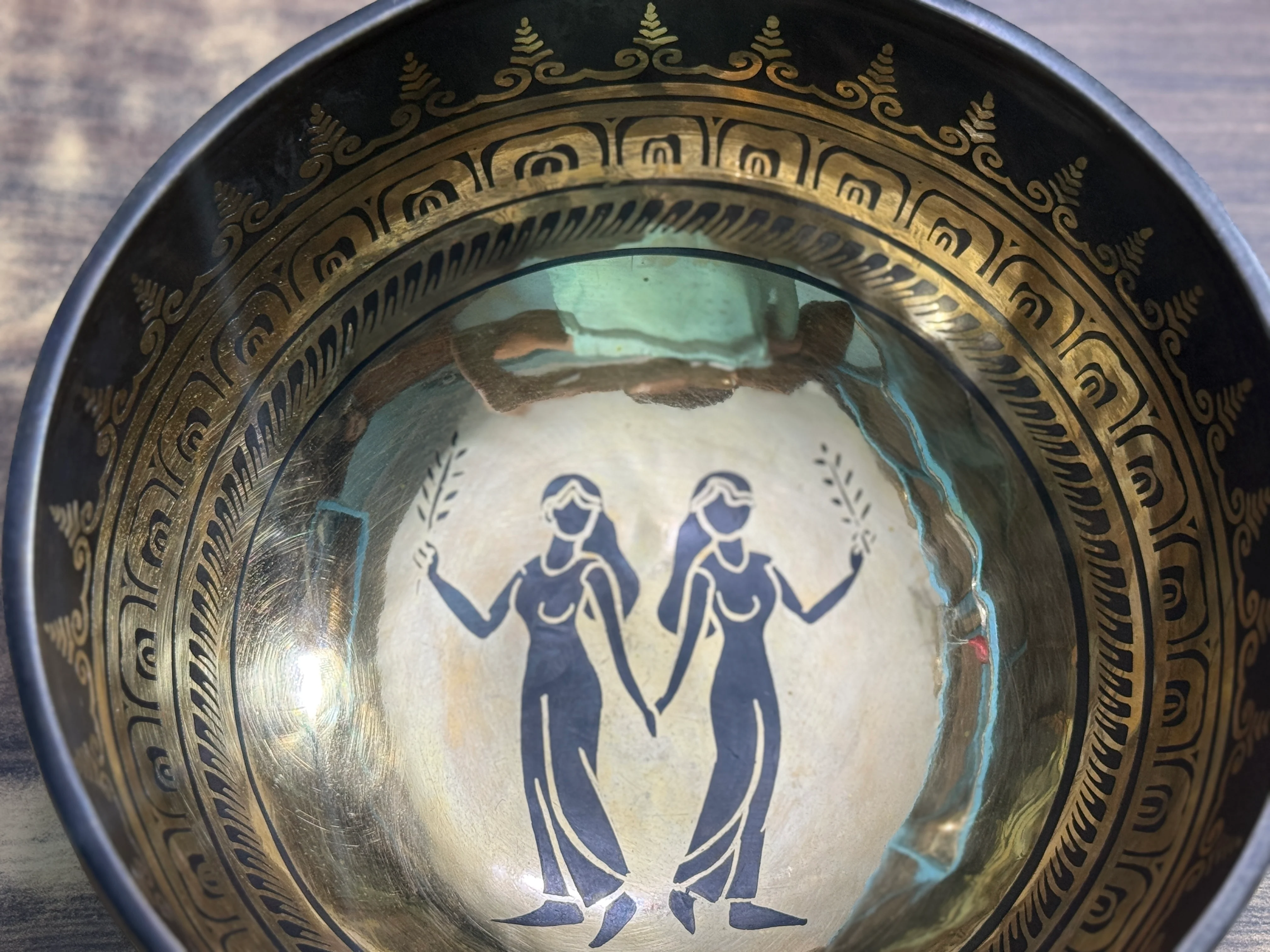 The Gemni Singing Bowl - 9 inch Large | Handmade In Nepal - Image 22