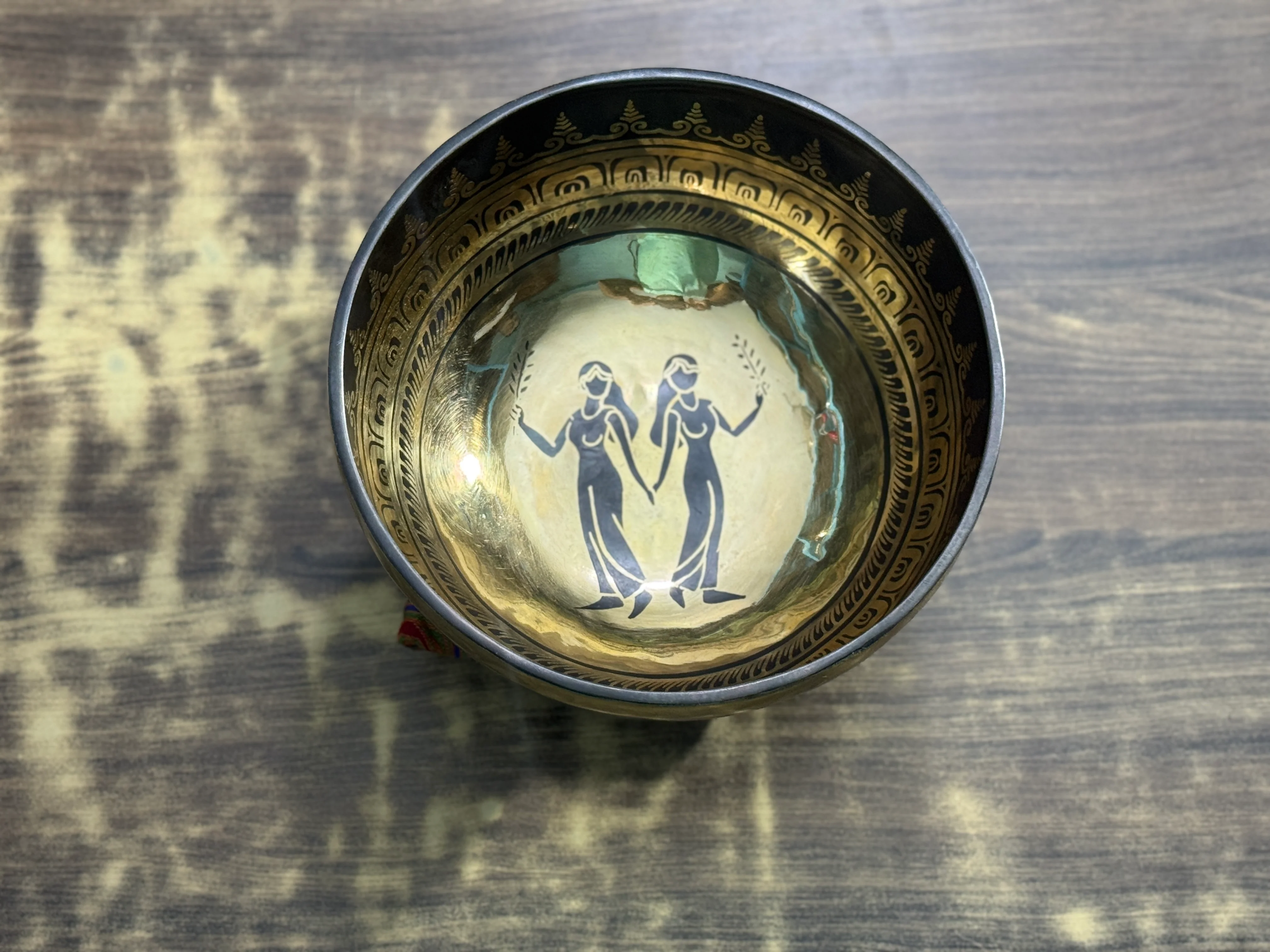 The Gemni Singing Bowl - 9 inch Large | Handmade In Nepal - Image 27