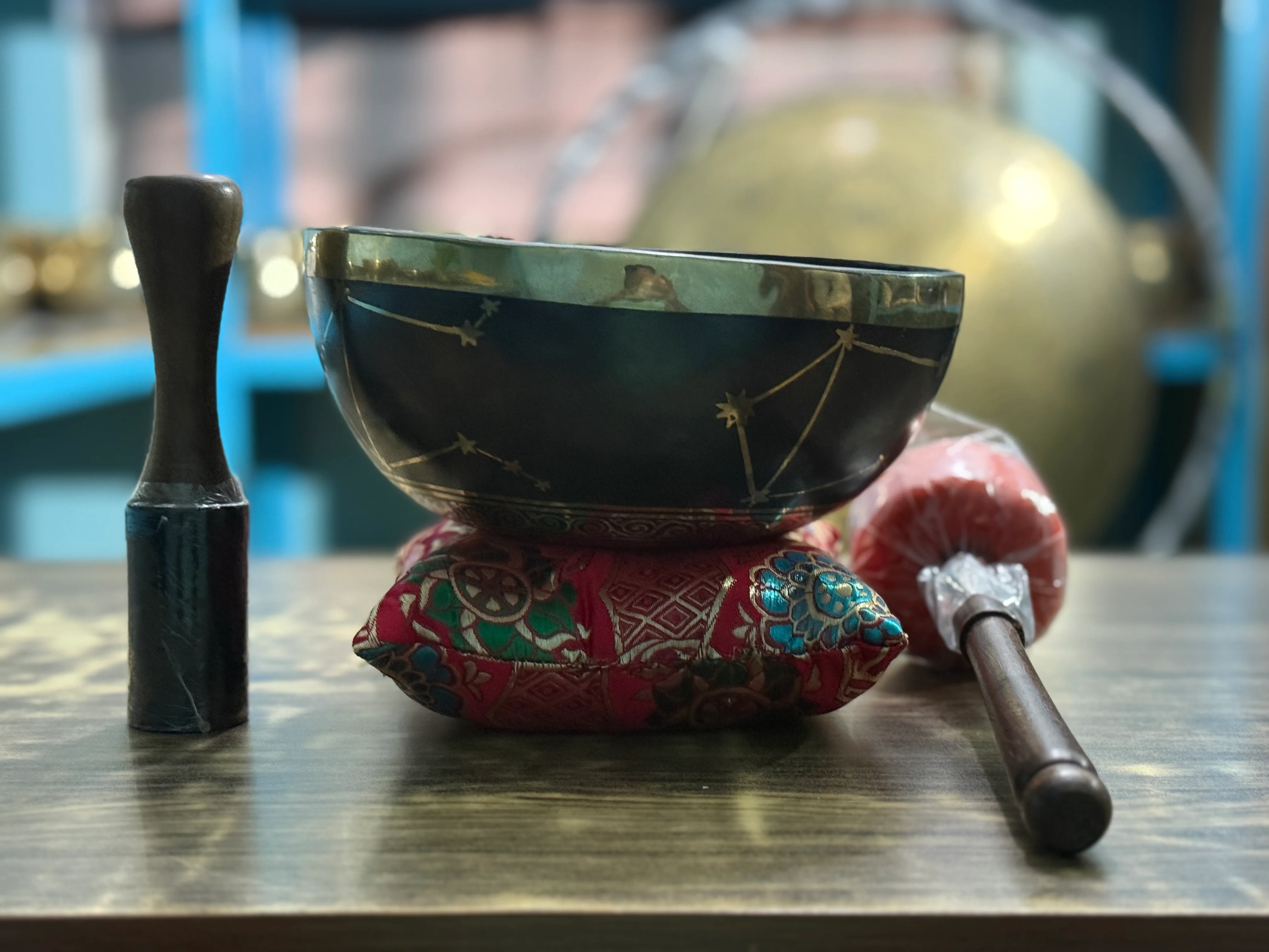 The Libra Singing Bowl - 9 inch Large | Handmade In Nepal - Image 14