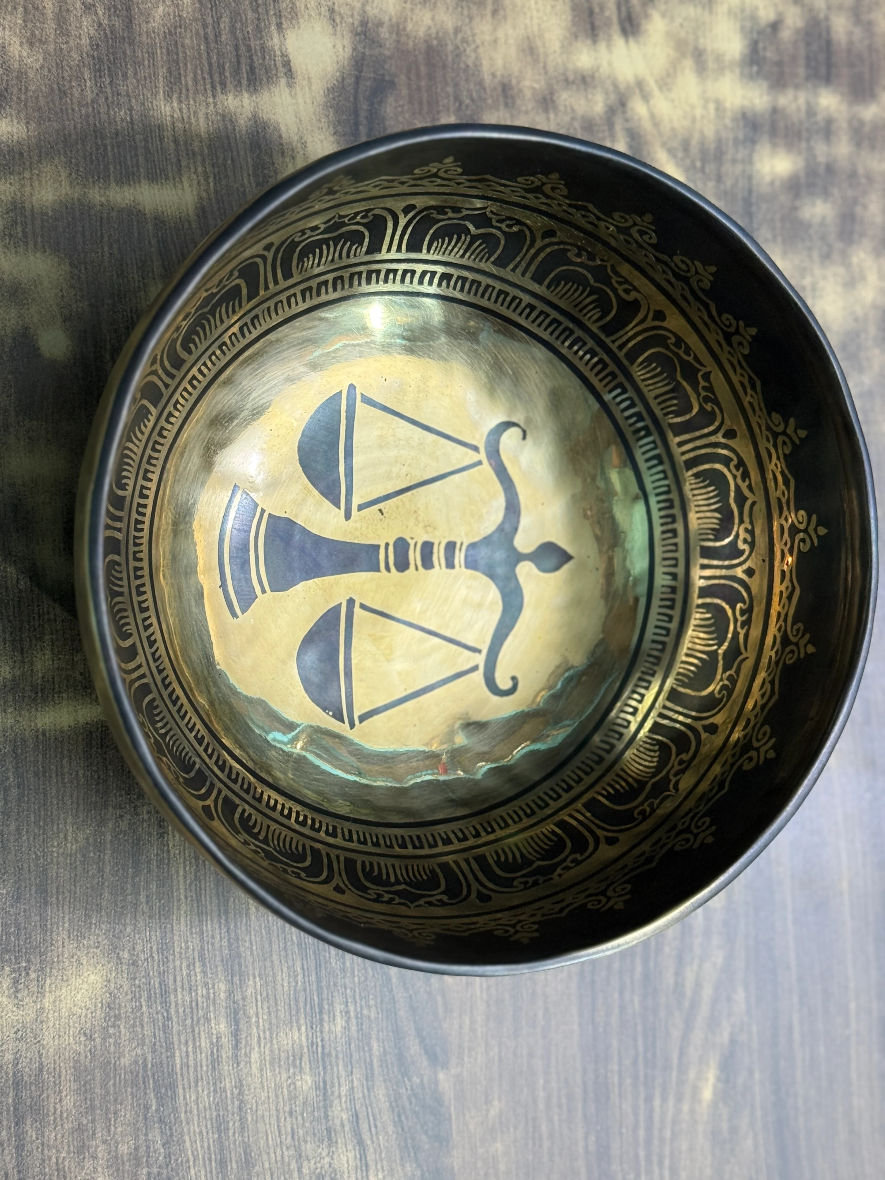 The Libra Singing Bowl - 9 inch Large | Handmade In Nepal - Image 18