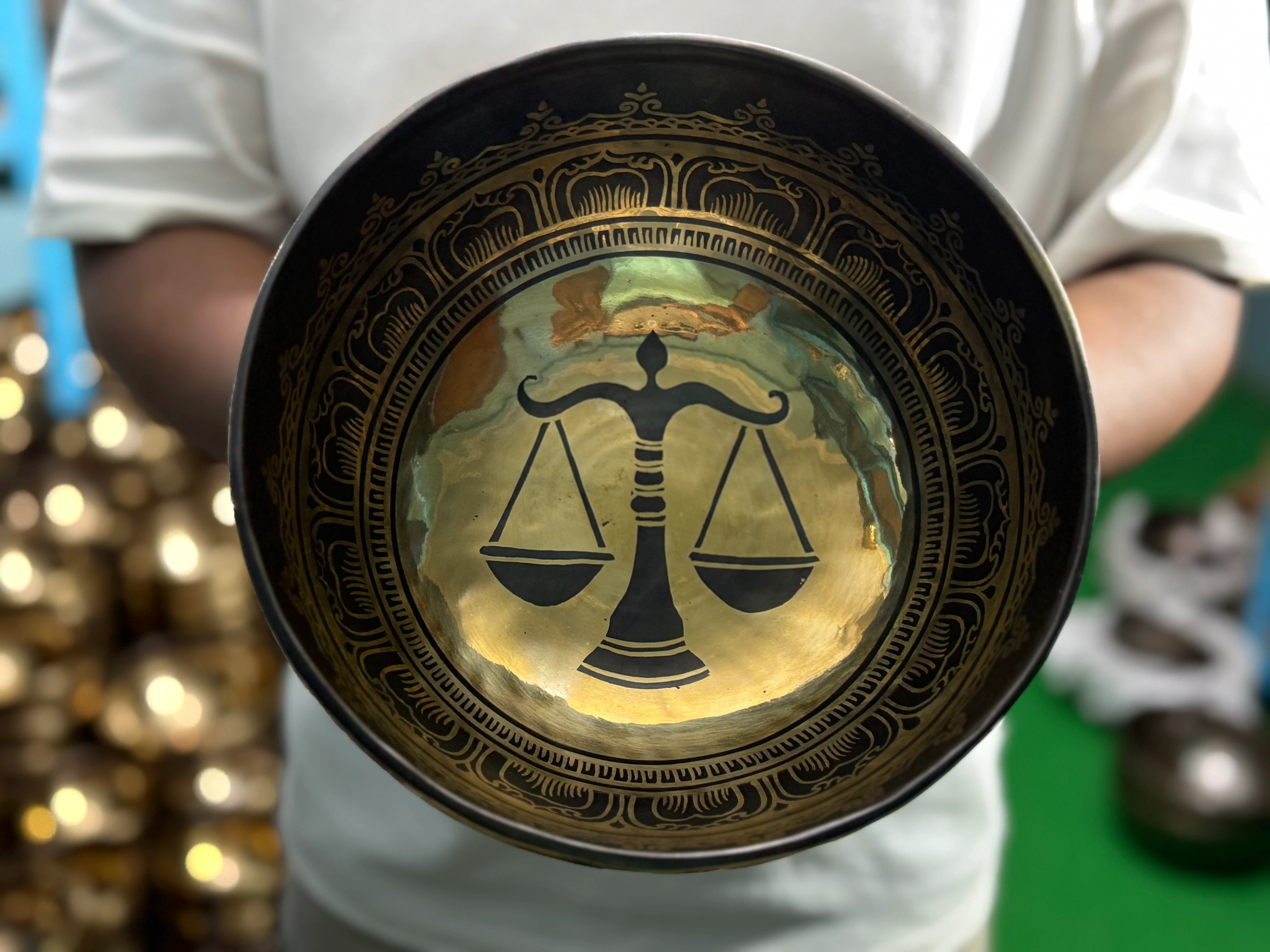 The Libra Singing Bowl - 9 inch Large | Handmade In Nepal - Image 24